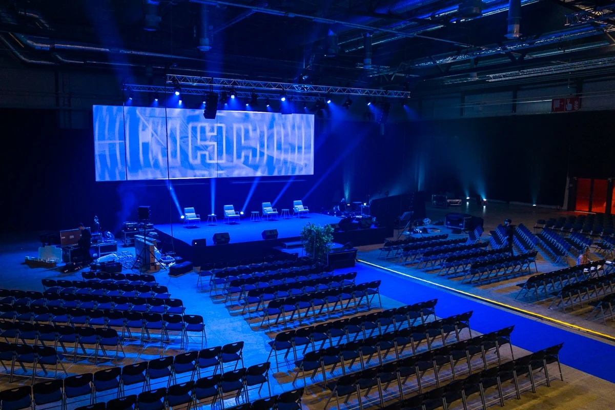 Etkinlik & Sahne Tasarımı 3 Scene Arts Hallituspaikka pieni 16