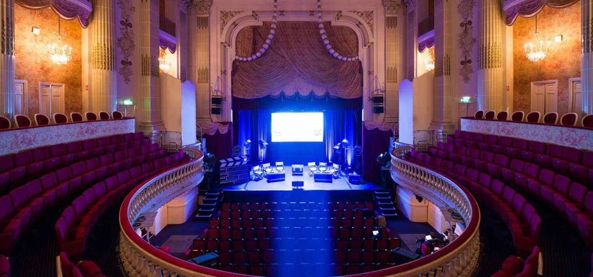 Etkinlik & Sahne Tasarımı 4 evenementiel premium slide1